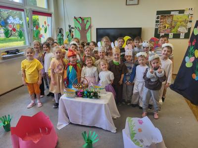 Przedszkolaki w czasie występów