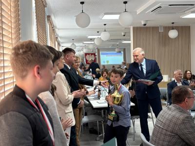 Wręczenie listów gratulacyjnych dla uczniów naszej gminy