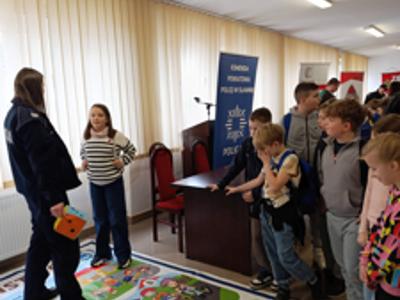 Uczniowie uczestniczący w dniach otwartych