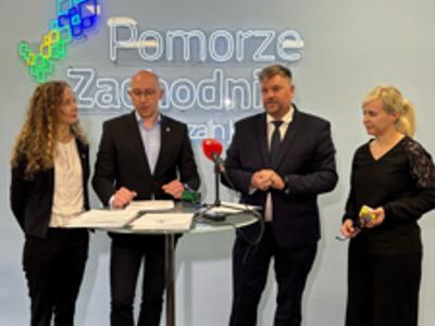 Podpisanie umowy na dofinansowanie realizacji zadania: „Przebudowa dróg wewnętrznych na działkach nr 4/12, 23/4, 11/4, 11/17 w obrębie Malechówko, gmina Malechowo”.