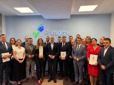 Podpisanie umowy na dofinansowanie realizacji zadania: „Przebudowa dróg wewnętrznych na działkach nr 4/12, 23/4, 11/4, 11/17 w obrębie Malechówko, gmina Malechowo”.