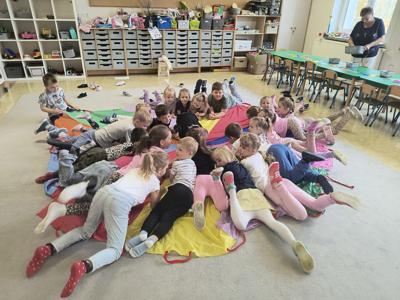 Wykonywanie prac manualnych przez przedszkolaków