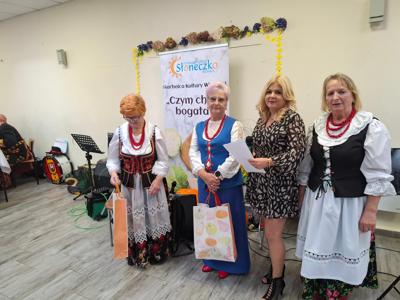 Zespół ludowy biorący udział w konkursie