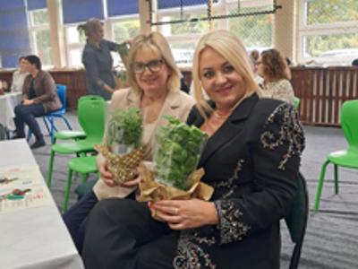 Nauczyciele z podarunkami od Rady Rodziców