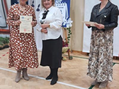 Przyznanie Nagrody Dyrektora Szkoły dla sekretarza