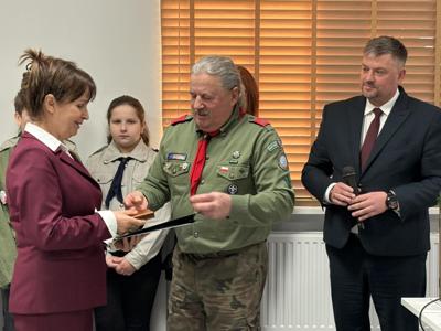 Przekazanie Srebrnej Honorowej Odznaki dla p. Barbary Chylewskiej