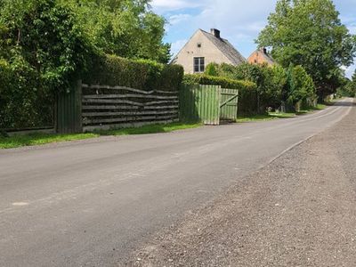 Zdjęcie przedstawia wyremontowaną drogę w Podgórkach.