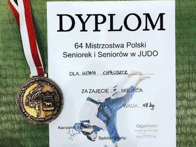 Brązowy medal i dyplom zdobyte przez Ilonę Chruszcz.