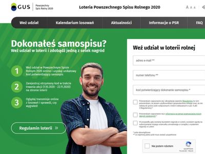 Zdjęcie mężczyzny wraz z informacjami dotyczącymi loterii prowadzonej w ramach Powszechnego Spisu Rolnego 2020.