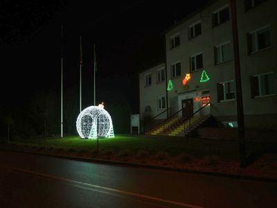 Bombka 3D przed malechowskim urzędem.
