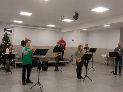 Orkiestra z Malechowa podczas próby w Świetlicy Kultury w Malechowie.