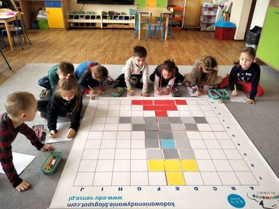 Rakieta zakodowana przez najstarszą grupę przedszkolaków z Zespołu Szkół im. Mikołaja Kopernika w Ostrowcu. 