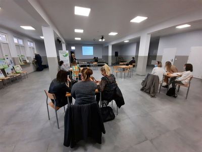 Warsztaty ekologiczne odbyły się w sali głównej Świetlicy Kultury w Malechowie. 