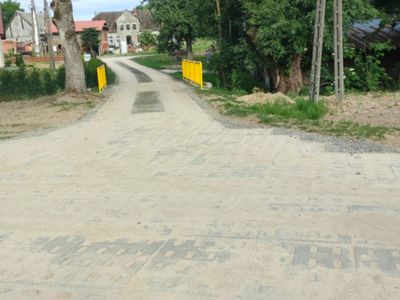 Droga w Gorzycy wykonane w technologii jomb. 