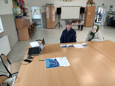 Mieszkańcy Kusic, którzy odwiedzili Punkt Spisowy w Świetlicy Wiejskiej w Kusicach. 