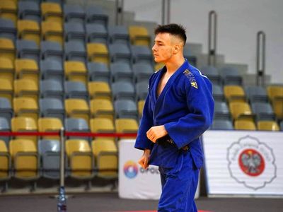 Grzegorz Babirecki podczas jednej z walk na Mistrzostwach Polski seniorów w judo. 