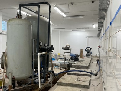 Urządzenia wewnątrz hydroforni w Gorzycy.