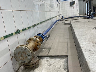 Urządzenia wewnątrz hydroforni w Gorzycy. 