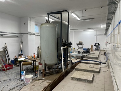 Urządzenia wewnątrz hydroforni w Gorzycy. 