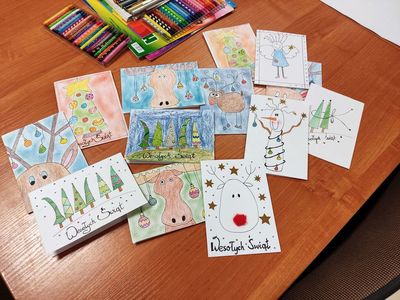 Kartki bożonarodzeniowe przygotowane na konkurs plastyczny.