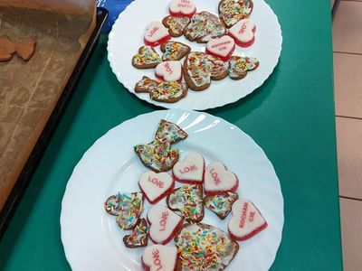 Słodkie pierniczki przygotowane przez wychowanków z Placówki Wsparcia Dziennego z Lasek.