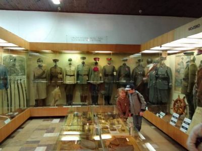 Zwiedzanie Muzeum Oręża Polskiego przez dzieci ze Szkoły Podstawowej w Lejkowie. 