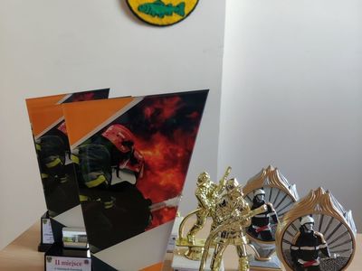 Puchary gotowe na Gminne Zawody Sportowo - Pożarnicze w Malechowie.