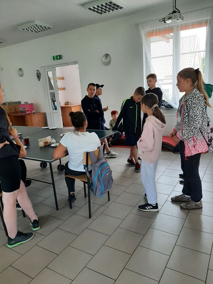 Dzieci z Placówki Wsparcia Dziennego z Przystaw i Karwic podczas imprezy integracyjnej. 