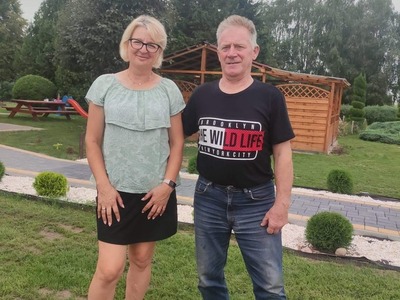 Jadwiga i Władysław Chruszcz z Malechówka w ogrodzie - Starostowie Dożynek. 