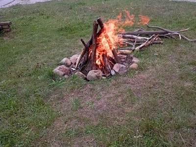 Ognisko w Laskach.