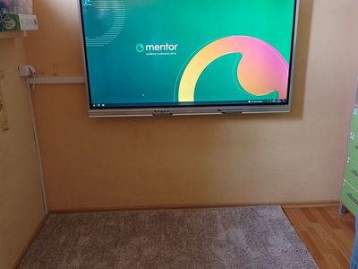 Tablica multimedialna zakupiona w ramach programu "Aktywna tablica" do Szkoły Podstawowej w Ostrowcu. 