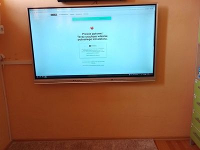  Tablica multimedialna zakupiona w ramach programu "Aktywna tablica" do Szkoły Podstawowej w Ostrowcu. 