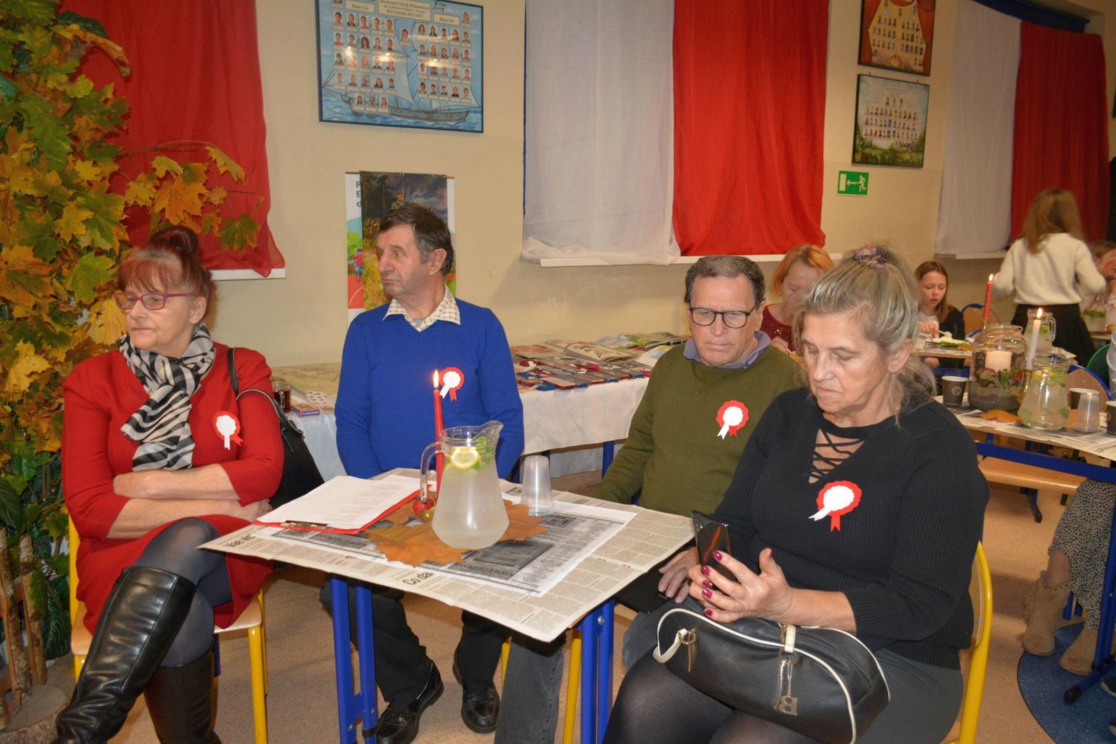 Uczestnicy Wieczorku Poezji Patriotycznej w SP Niemica.
