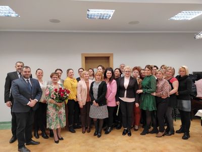 Pracownicy Gminnego Ośrodka Pomocy Społecznej w Malechowie wraz z wójtem Radosławem Nowakowskim oraz Przewodniczącym Rady Gminy - Wiesławem Rosińskim.