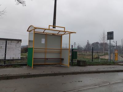Nowa wiata przystankowa w Sęczkowie.
