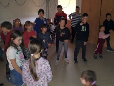 Dzieci w trakcie konkursów w Azylu w Sulechówku.