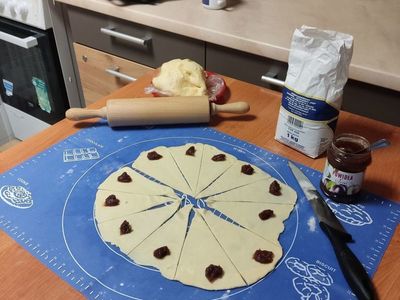 Przygotowane przez dzieci z Kosierzewa ciasto na rogaliki.