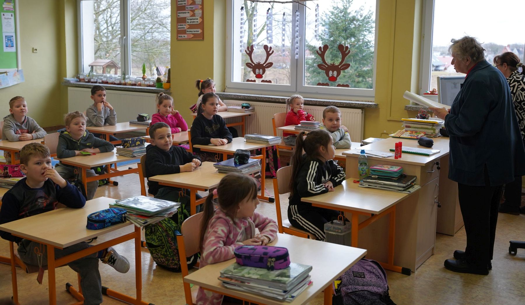 Uczniowie klas I-III podczas spotkania autorskiego.