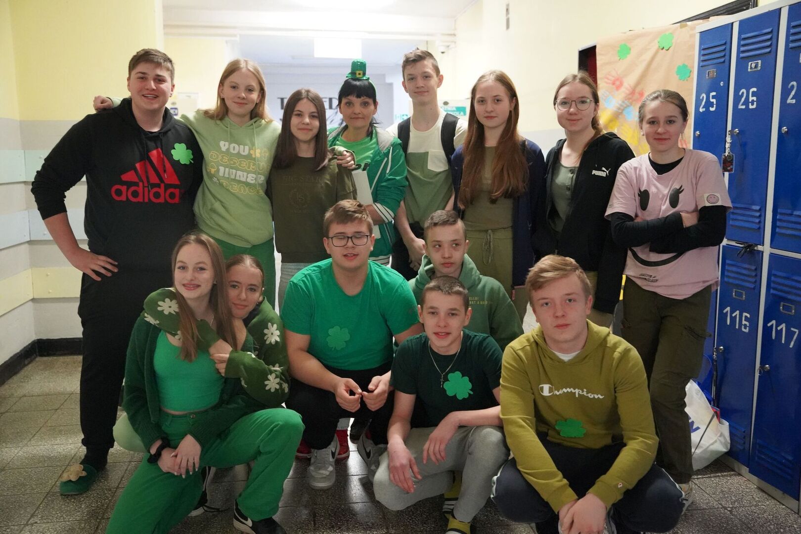 Grupa English LIVE z nauczycielem - Adrianną Gabryś