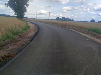 Wyremontowany odcinek drogi na odcinku Podgórki - Ostrowiec. 