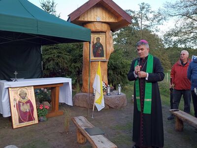 Poświęcenie kapliczki w Zielenicy.