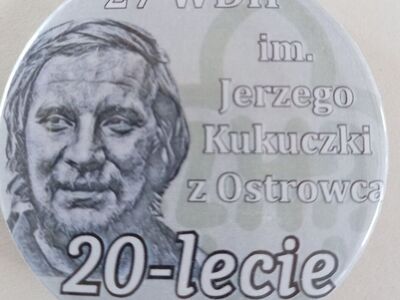 Wygląd butonu z okazji 20 - lecia 27 WDH.