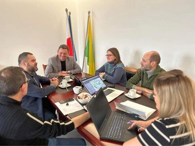 Spotkanie koncepcyjne w gabinecie wójta Radosława Nowakowskiego. 
