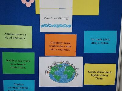 Gazetka szkolna z okazji Dnia Ziemi.