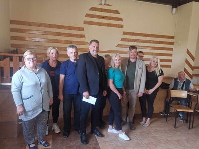 Pamiątkowe zdjęcie Rady Sołeckiej Święcianowa z Wójtem Gminy Malechowo.