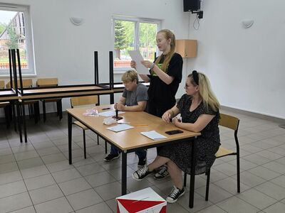 Komisja skrutacyjna w Gorzycy.