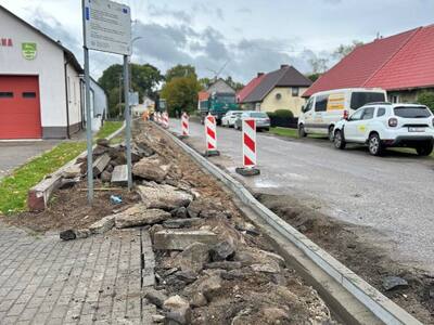 Przebudowa dróg w Karwicach