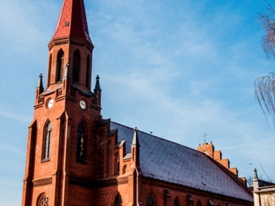 Kościół Rzymsko-Katolicki p.w. Wniebowzięcia NMP w Bobolicach z zabytkowymi organami