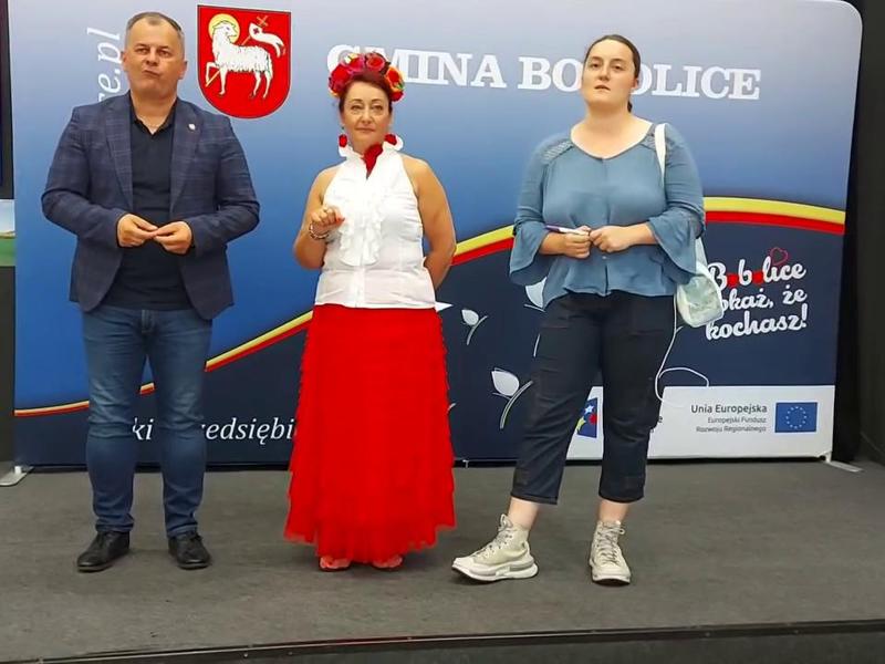 Międzynarodowy Festiwal Folklorystyczny w Bobolicach - aula MGOK