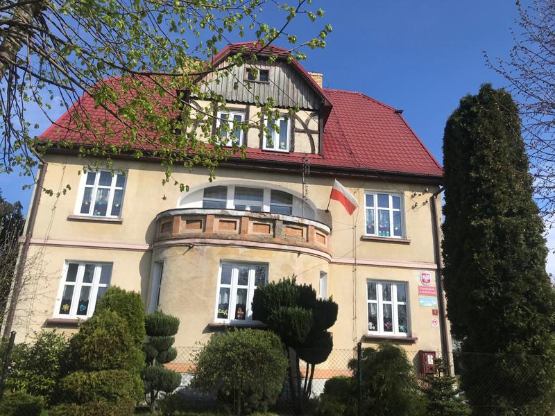 I przetarg ustny nieograniczony na sprzedaż budynku przy ul. Pionierów 7 w Bobolicach